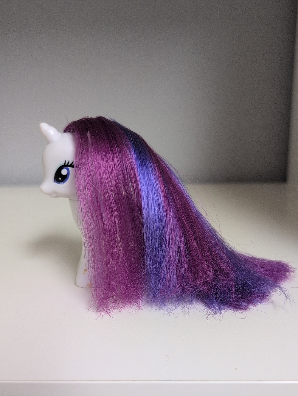 💜2/$20💜 My Little Pony Rarity 3" MLP Collectible Horse Figure G4 2010 Hasbro - Picture 2 of 8